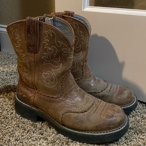 Fat baby Ariat boots